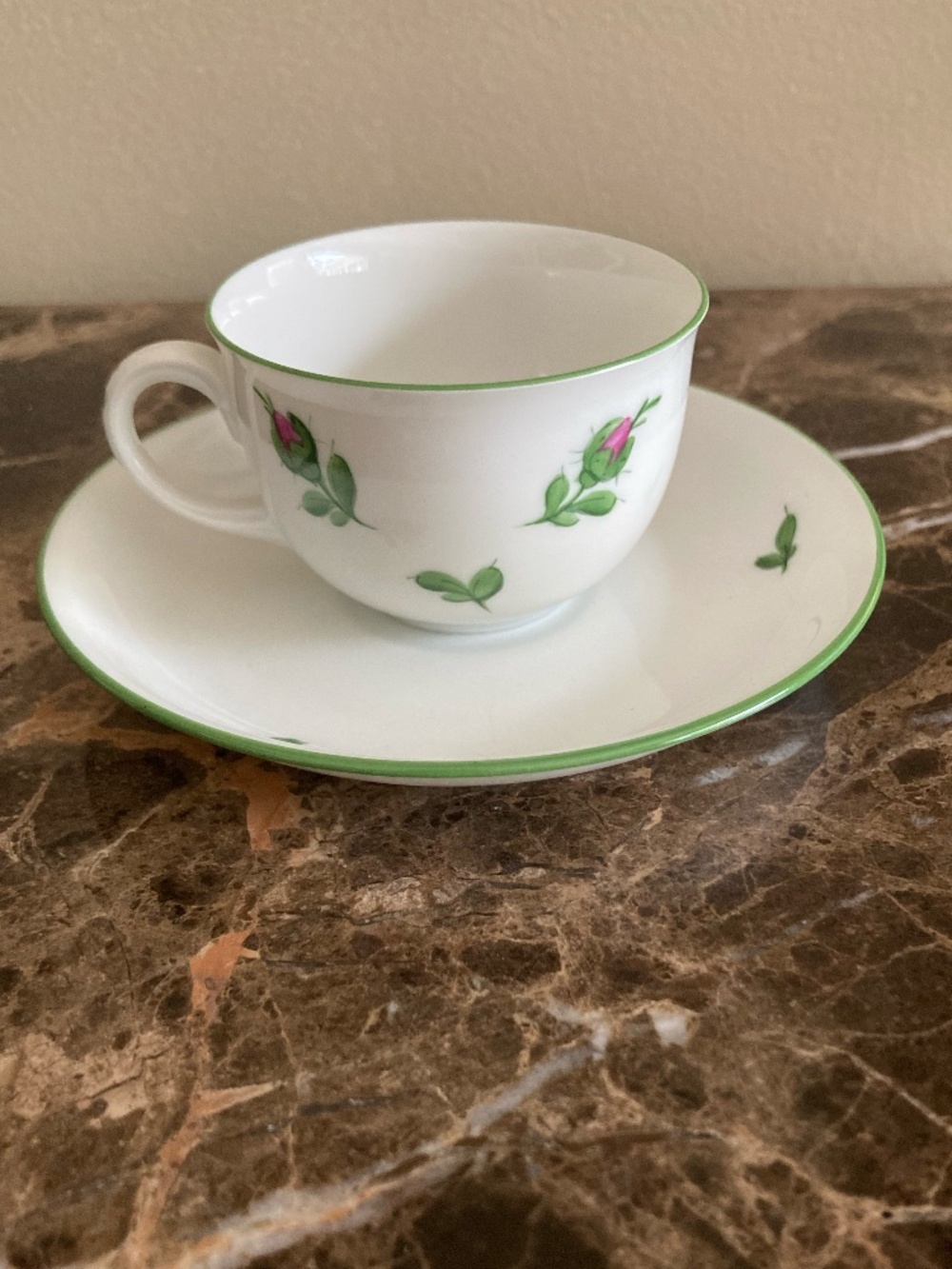 Royal Vienna Porcelain Manufactory in 1864, Augarten, Wiener Rose 5089